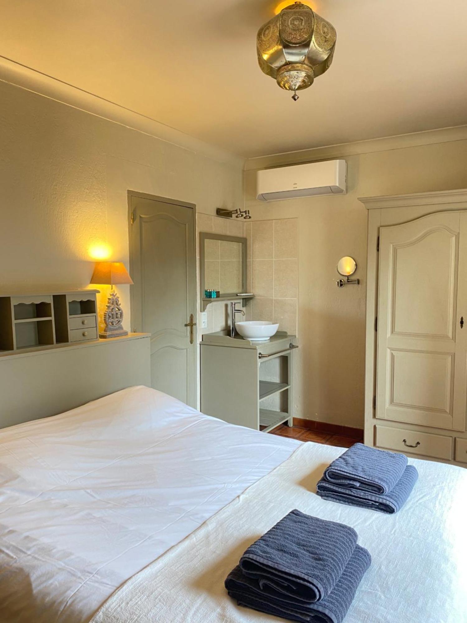 Villa Liberty Entraigues-sur-la-Sorgue Екстер'єр фото